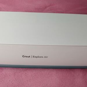 Cricut Explore Air in White and Gray